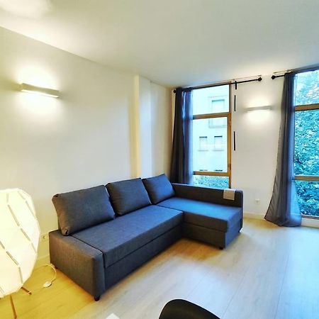 Moderno Apartamento En Terrassa Centro Dış mekan fotoğraf
