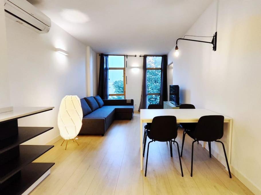 Moderno Apartamento En Terrassa Centro Dış mekan fotoğraf