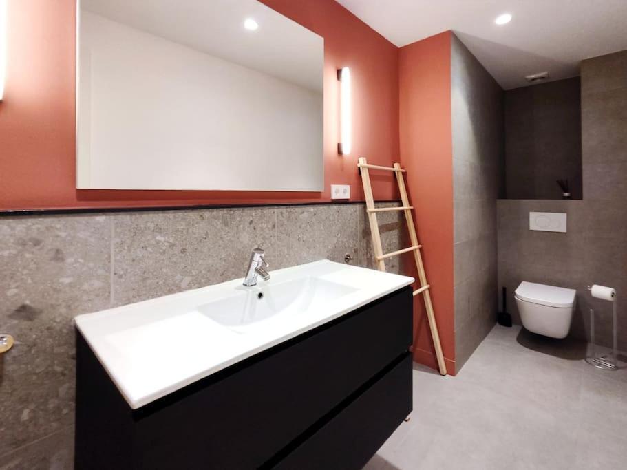 Moderno Apartamento En Terrassa Centro Dış mekan fotoğraf